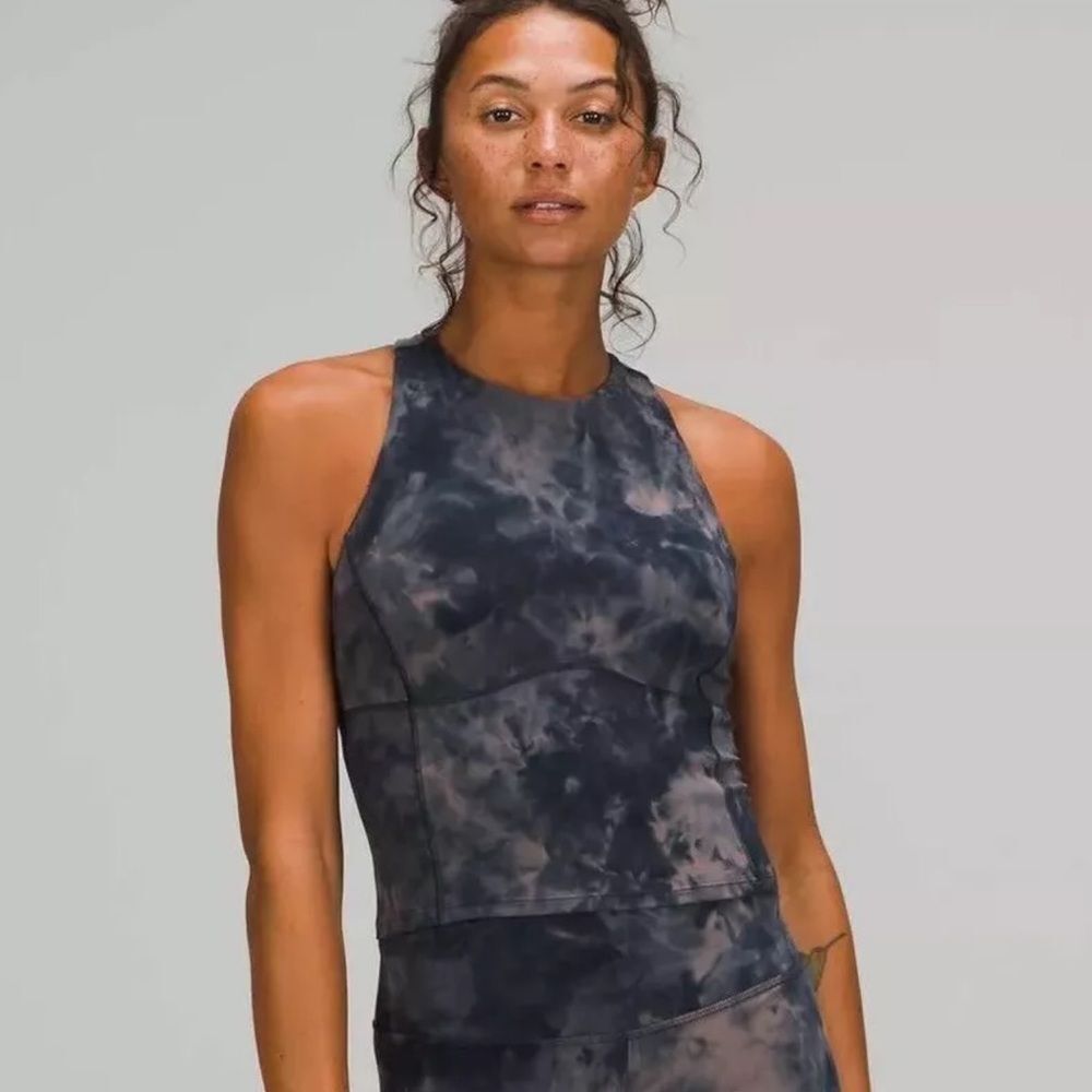 Lululemon Key To Balance Tank Purple Tie Dye Padded Nulu Yoga Gym Sz 6